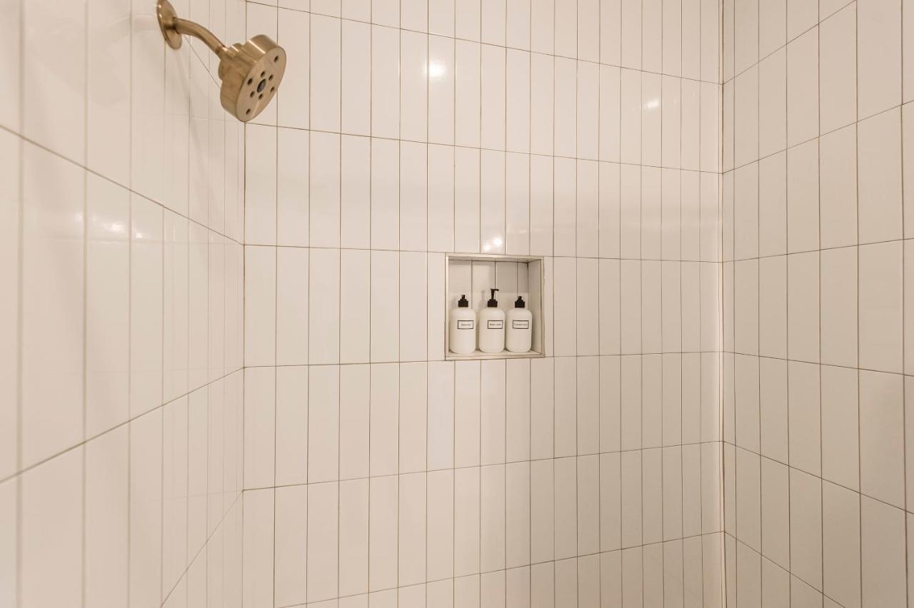 Brand New 4 Bedroom 4Bath Townhome With Amazing Rooftop! Nashville Ngoại thất bức ảnh