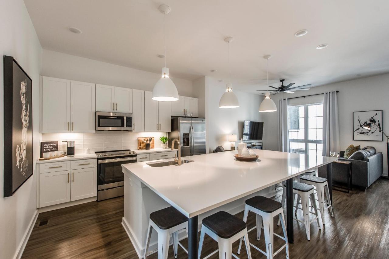 Brand New 4 Bedroom 4Bath Townhome With Amazing Rooftop! Nashville Ngoại thất bức ảnh
